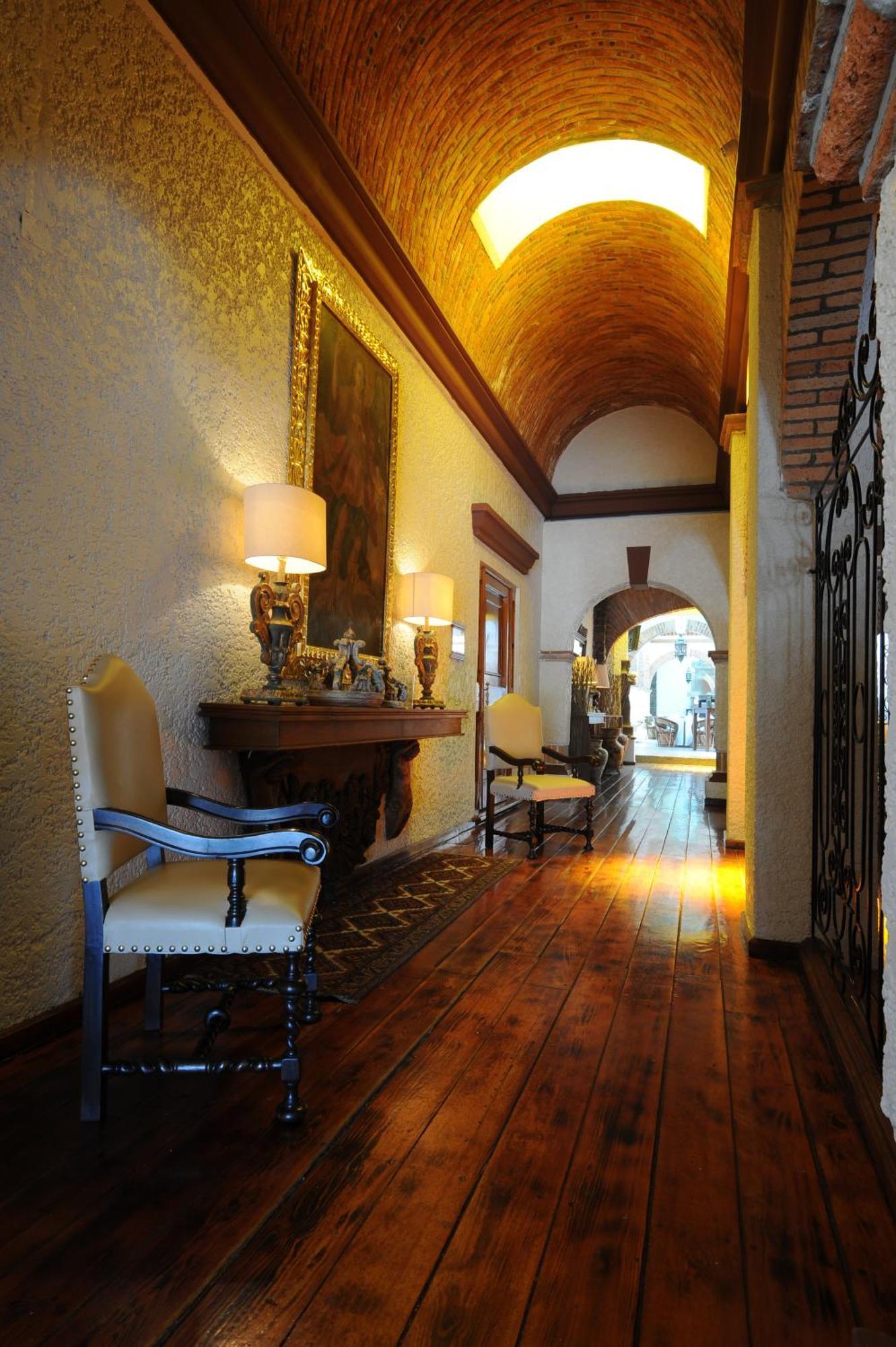 Imperio De Angeles Hotel 4*